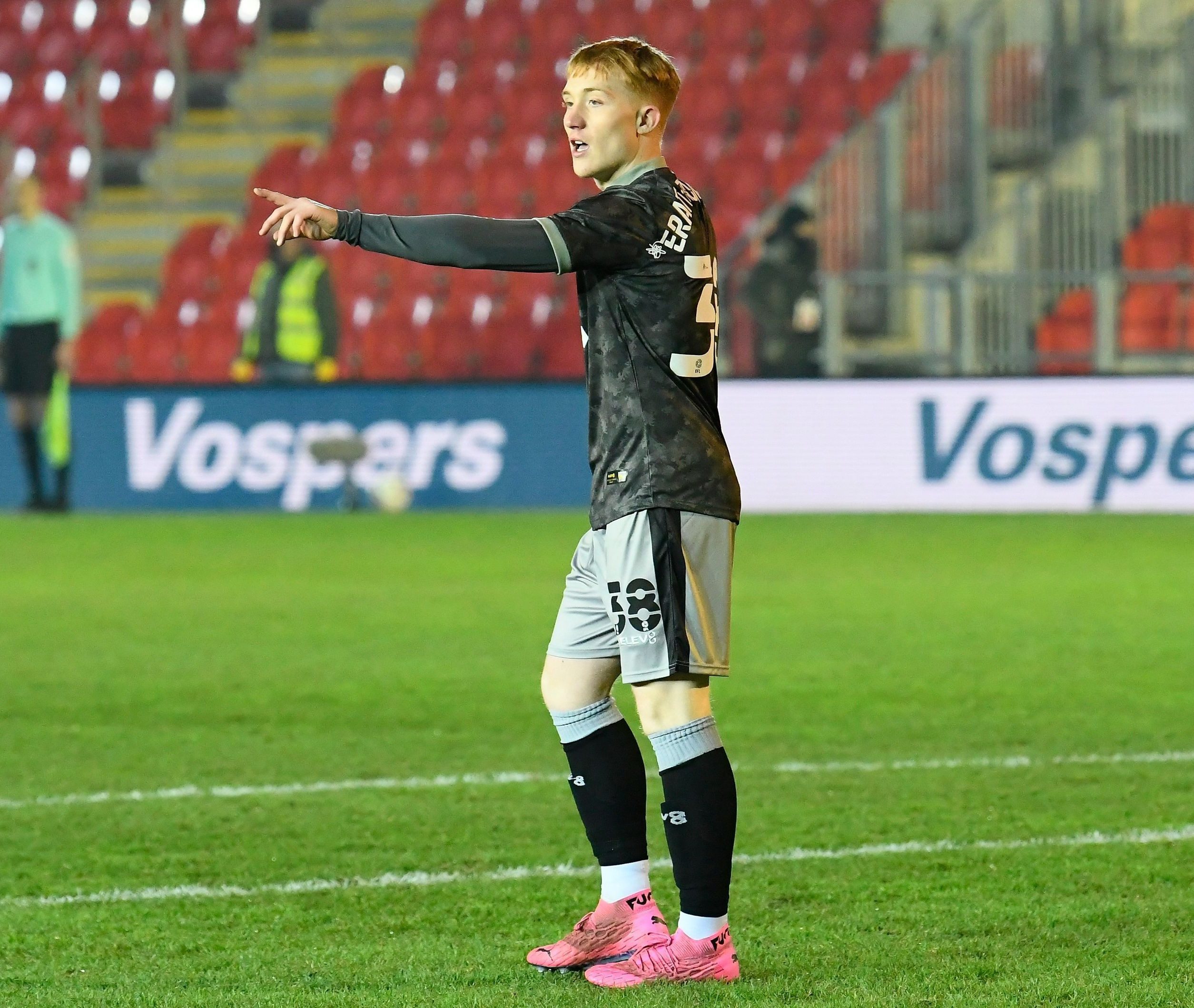 اللاعب الإنجليزي ديكلان طومسون