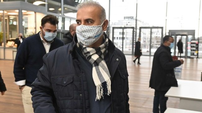 منح تأشيرات إنسانية للسوريين والعراقيين مقابل رشوة.. القضاء يحكم بسجن سياسي بلجيكي 8 سنوات