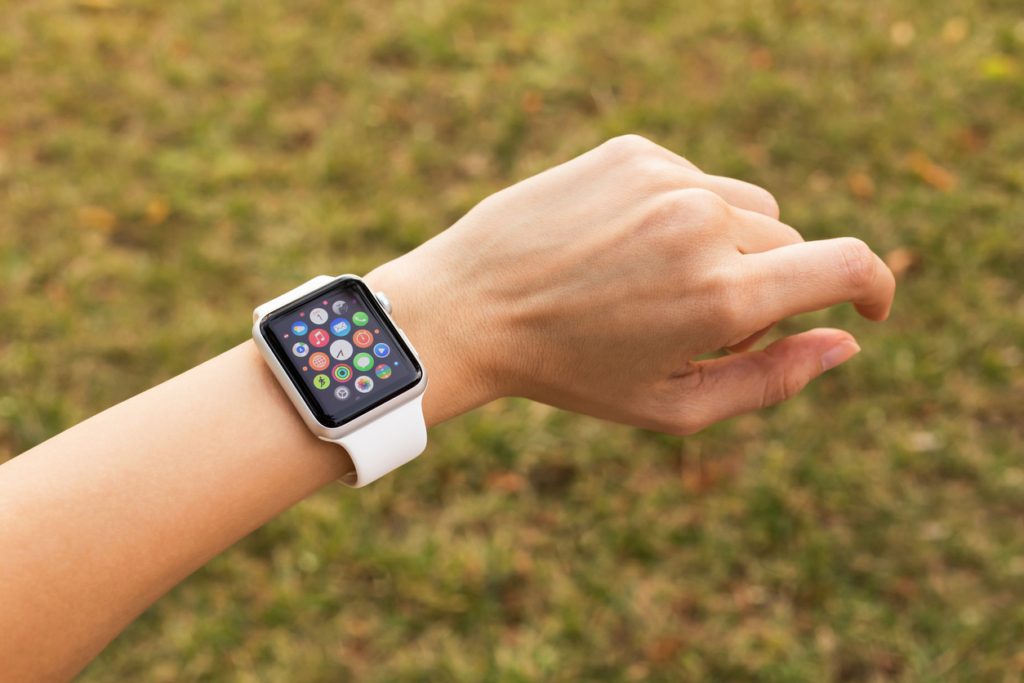 تنظيف أساور ساعة آبل