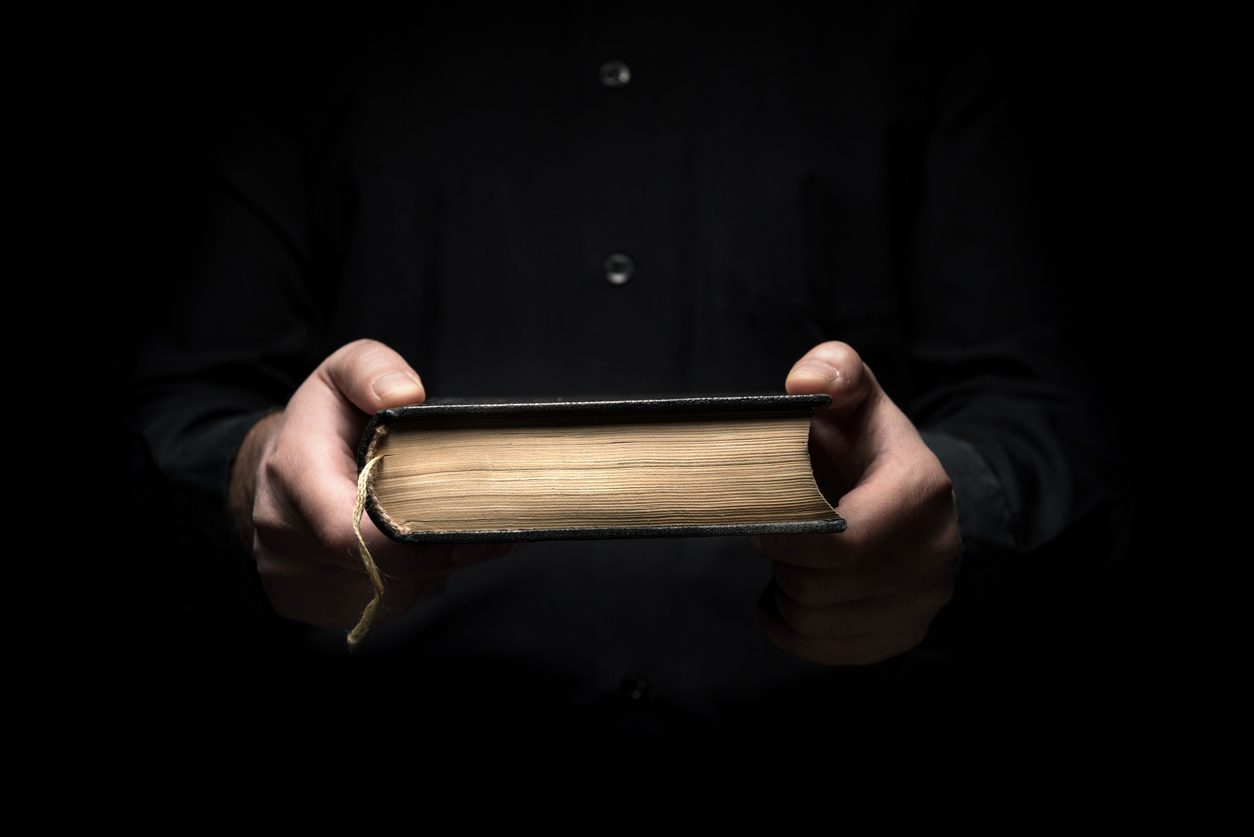 الكتاب المقدس\ istock