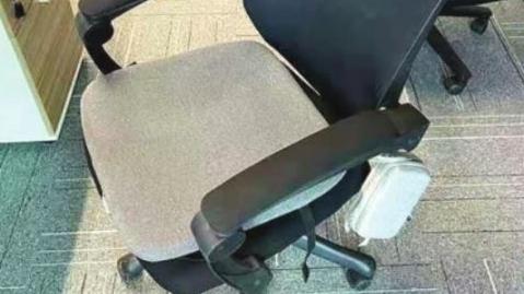 الوسادة تخبر المديرين بابتعاد الموظفين عن مكاتب عملهم