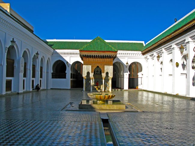 أقدمها بدأت في مسجد، وإحداها كانت مدرسة كاتدرائية! تعرّف على أقدم الجامعات في العالم