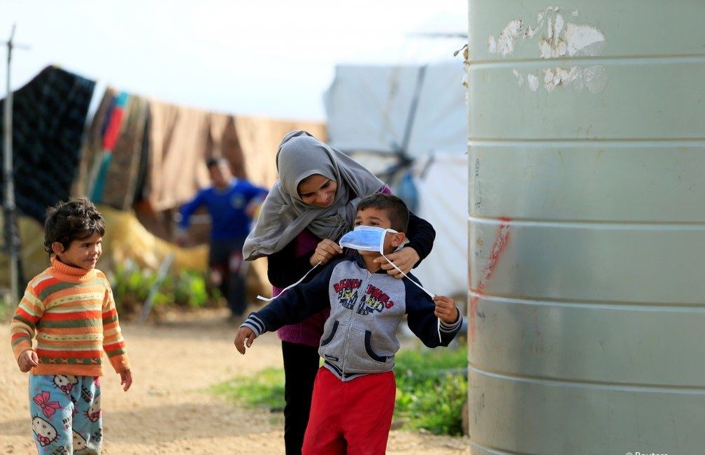 بلد واحد فقط زودهم باللقاحات حتى الآن.. لماذا قد يؤدي استبعاد اللاجئين من حملات التطعيم إلى كارثة؟