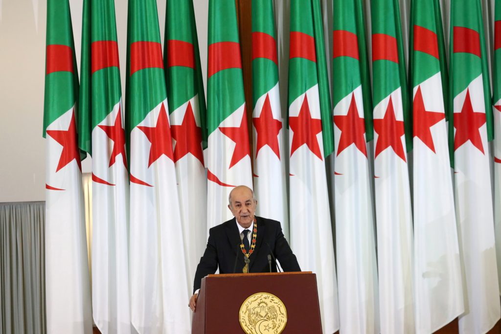 تبون يجري تعديلاً وزارياً