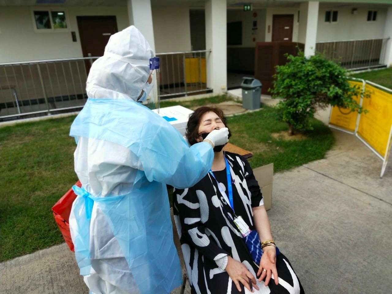 المسحة الشرجية فيروس كورونا