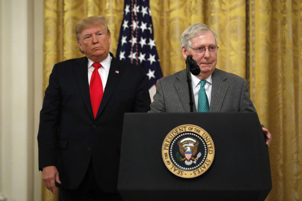 ترامب يهاجم زعيم الجمهوريين