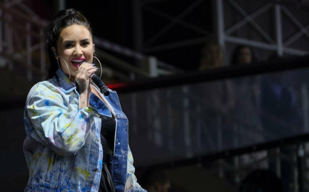 ديمي لوفاتو - رويترز