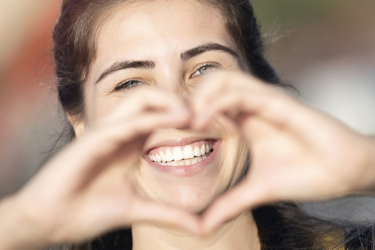 زراعة الأسنان iStock