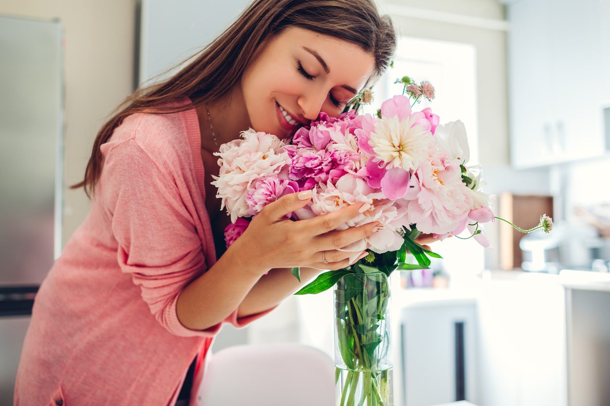 iStock/ الورد الزهري للشكر والامتنان والتعاطف