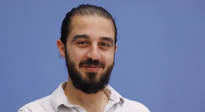 لاجئ سوري ألمانيا طارق الأوس