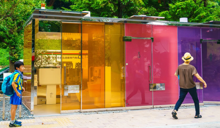 اليابان مراحيض شفافة في اليابان