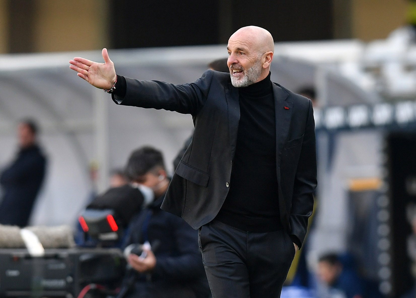 ستيفانو بيولي مدرب ميلان