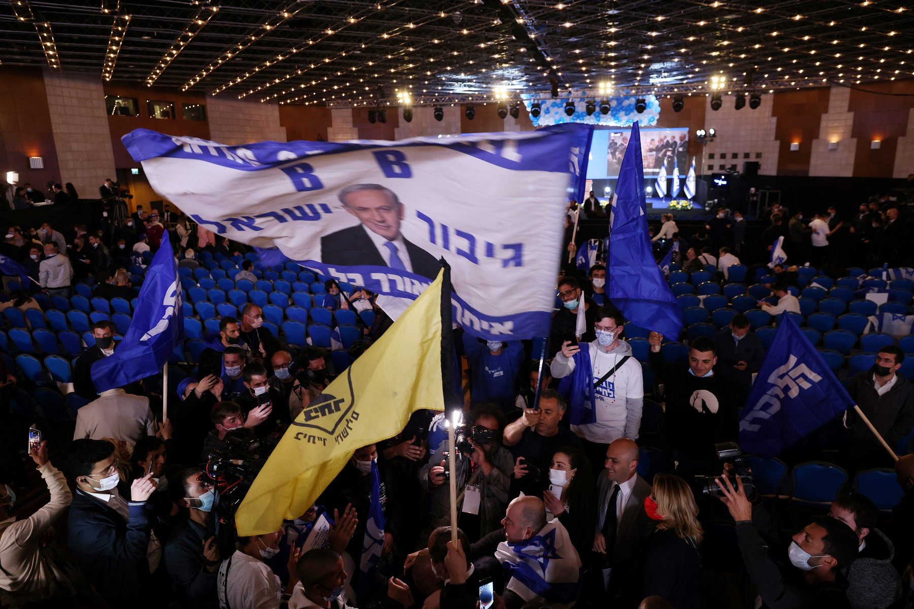 مؤيدو نتننياهو في تجمع لهم خلال مارس/آذار 2021