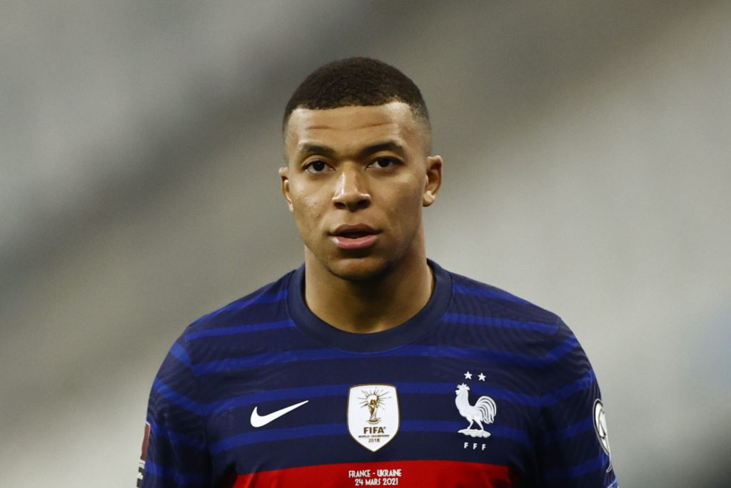 كيليان مبابي نجم منتخب فرنسا