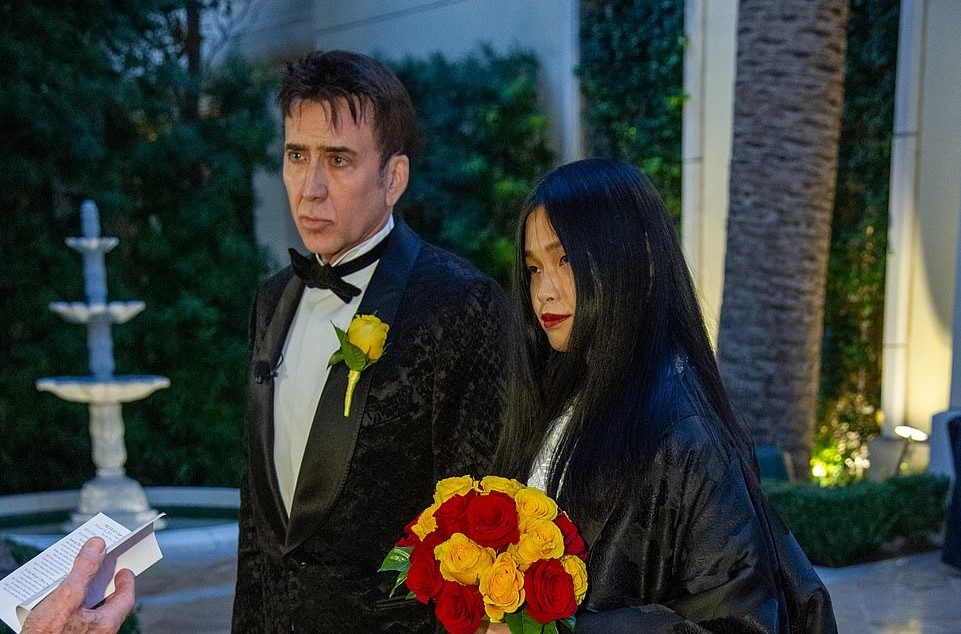 نيكولاس كيدج وعروسه الجديد/ منصات التواصل