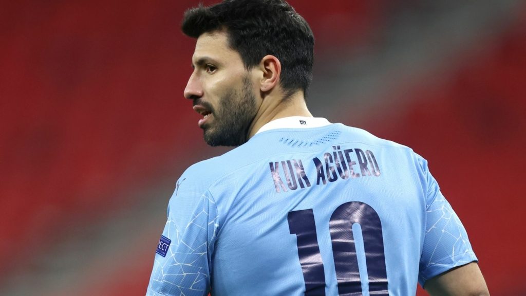 مانشستر سيتي يعلن رحيل أغويرو رسمياً