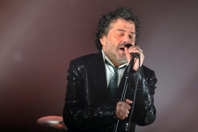 كتب كلماتها أسير وأصبحت أشهر الأغاني الجزائرية.. كيف روَت “يا المنفي” مأساة ثوار نفتهم فرنسا للمحيط الهادئ؟