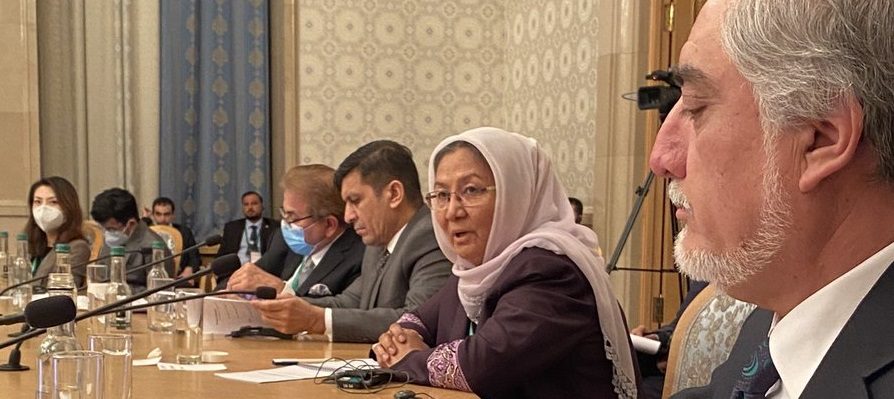 جانب من محادثات إحياء عملية السلام الأفغانية المتعثرة