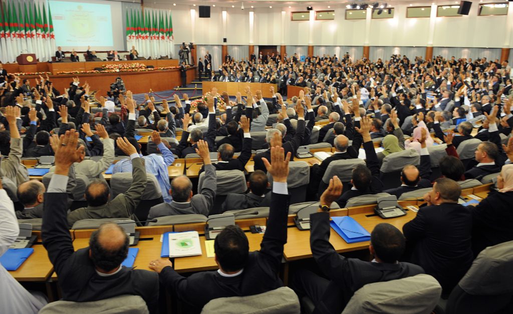 القانون العضوي للانتخابات التشريعية