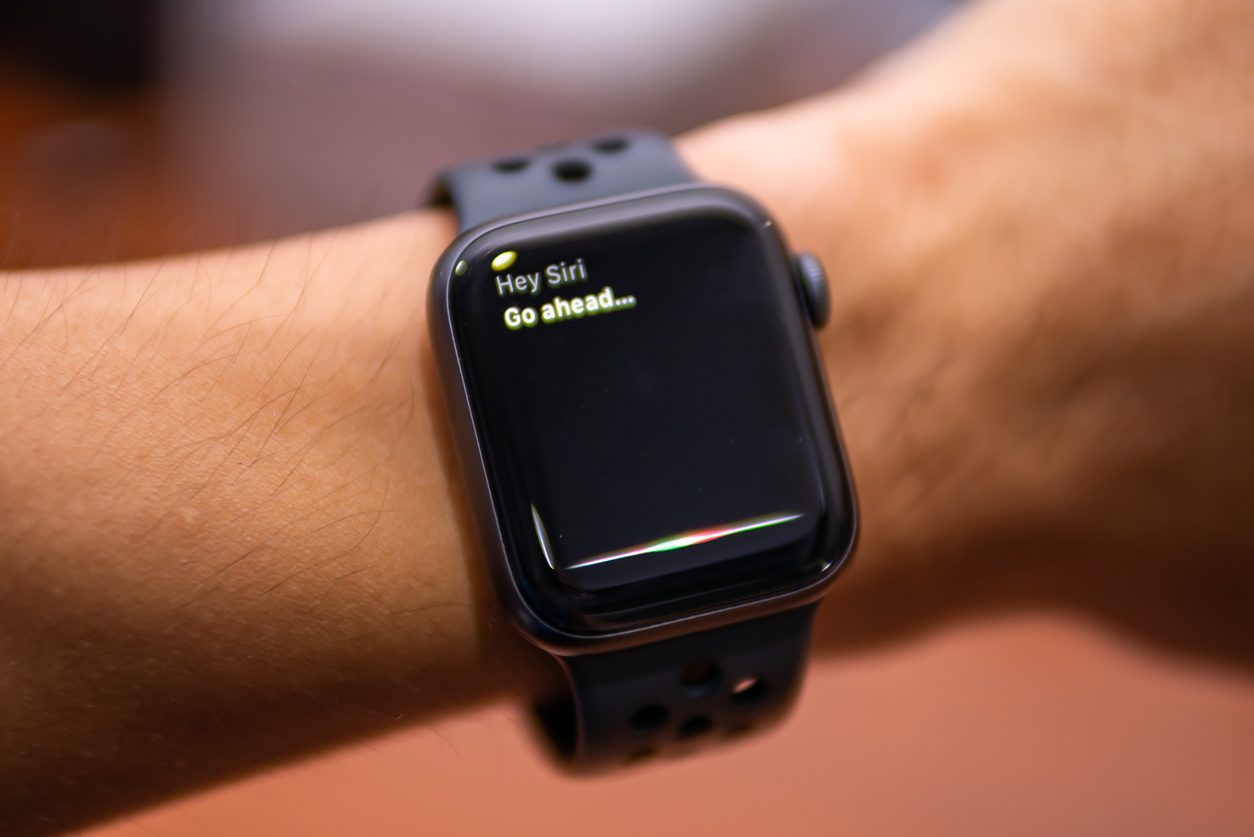 iStock/ يمكن استخدام المساعد الشخصي Siriسواء على أجهزة آيفون أو آيباد أو ساعات Apple Watch