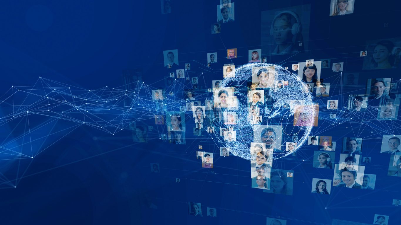 في عالم إنستغرام ويوتيوب وتيك توك.. ماذا تعرف عن كبرياء العلم؟