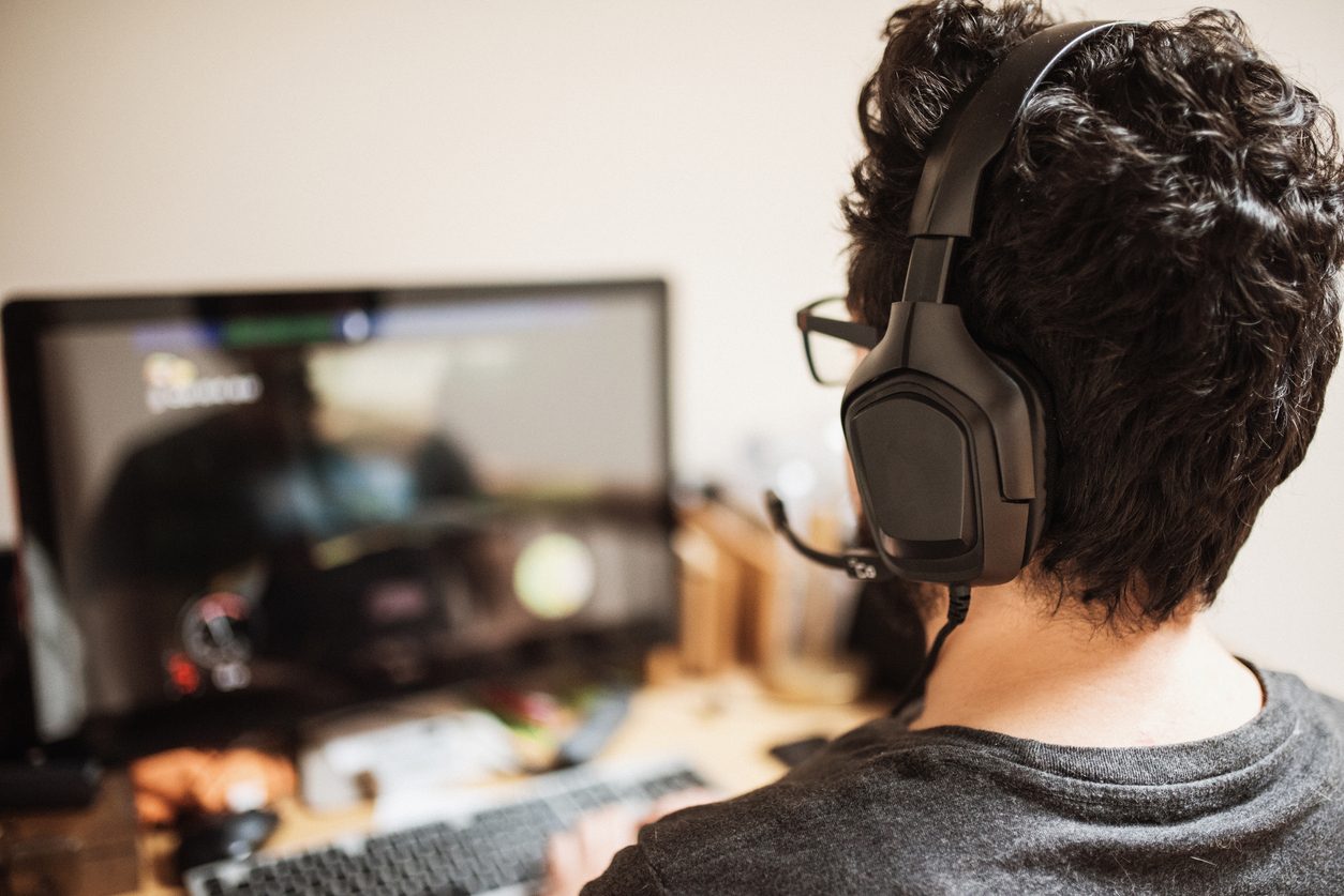 ألعاب الفيديو تحسن الأداء الوظيفي الذي يتطلب التنسيق بين حركة اليدين والعين والذاكرة - iStock