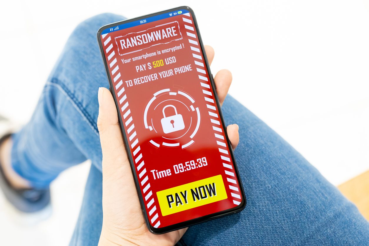 iStock/ حماية الهاتف من الفيروسات