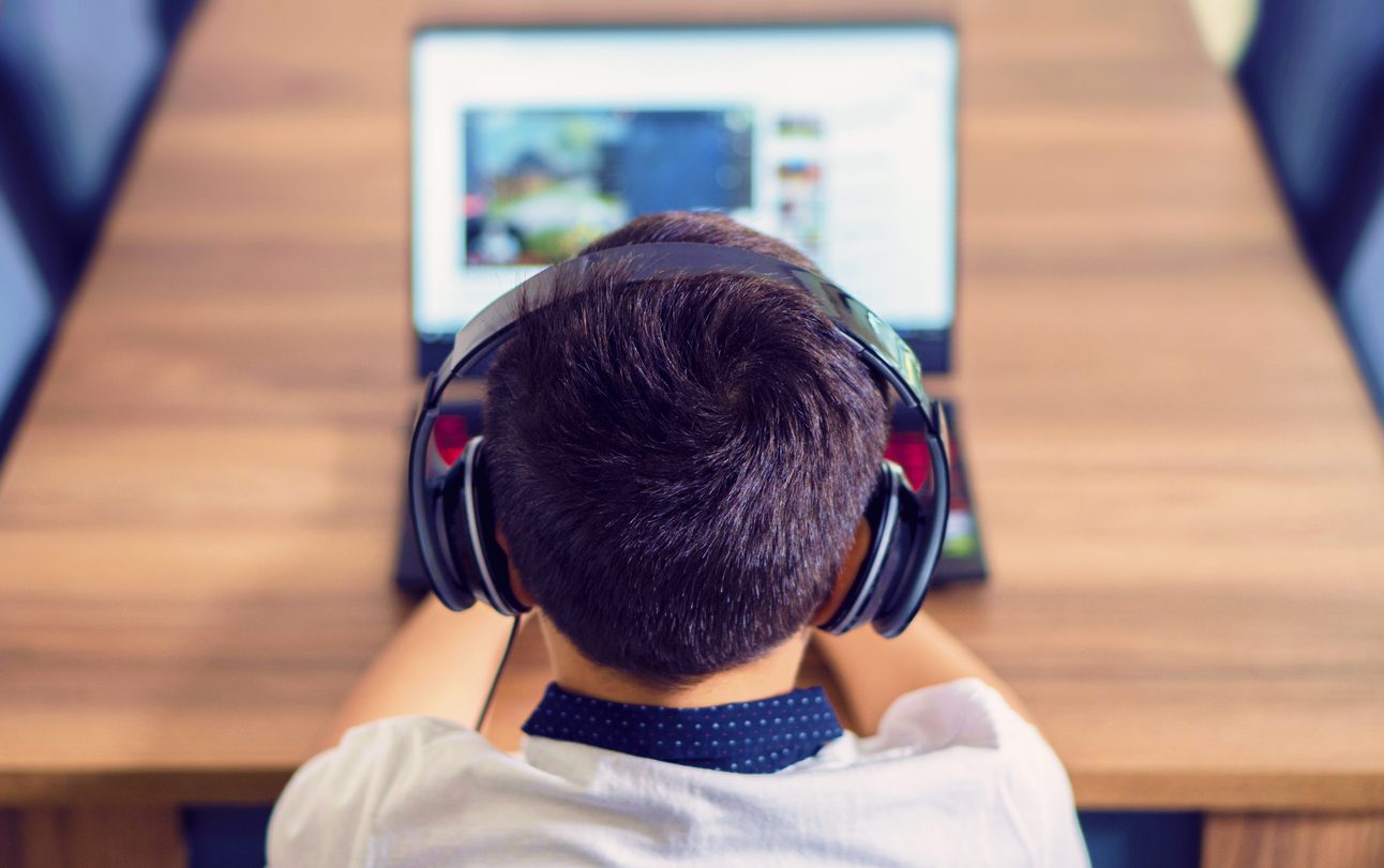 الأطفال الذين لعبوا ألعاب الفيديو يمتلكون مهارات اجتماعية أفضل من غيرهم - iStock