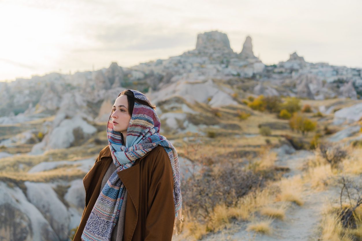 خيانات وأحزان وفجائع في البادية لم تسمع عنها من قبل.. لماذا يجب أن تقرأ “بنات نعش”؟