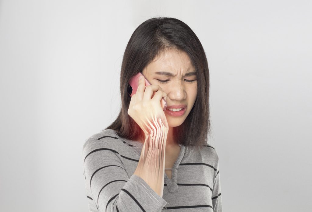 مرفق الهاتف المحمول