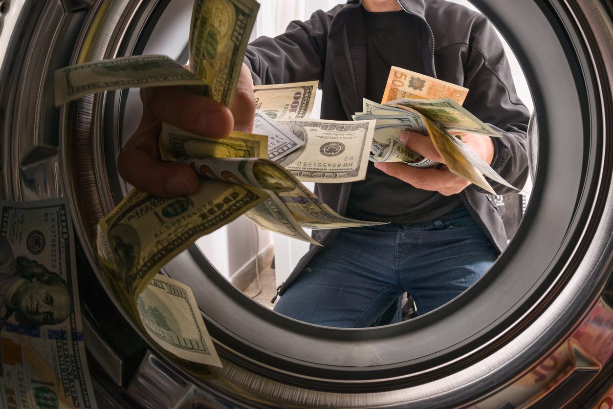غسل الأموال\ istock