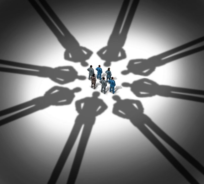 الأفلام تقدس القوة، والتاريخ يعتز بالأقوياء.. هل يمكن كسب القضايا والمواقف عن طريق الإكراه؟