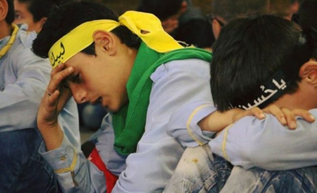 بالأموال والمنح الدراسية والرعاية الصحية.. هكذا عملت إيران على “تشييع السُنّة” في سوريا خلال 10 سنوات من الثورة