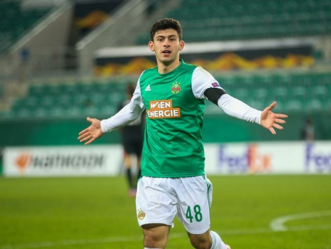 اقترب من الفوز بسباق “ميسي الجديد”.. برشلونة يستعد لحسم أولى صفقات عهد لابورتا