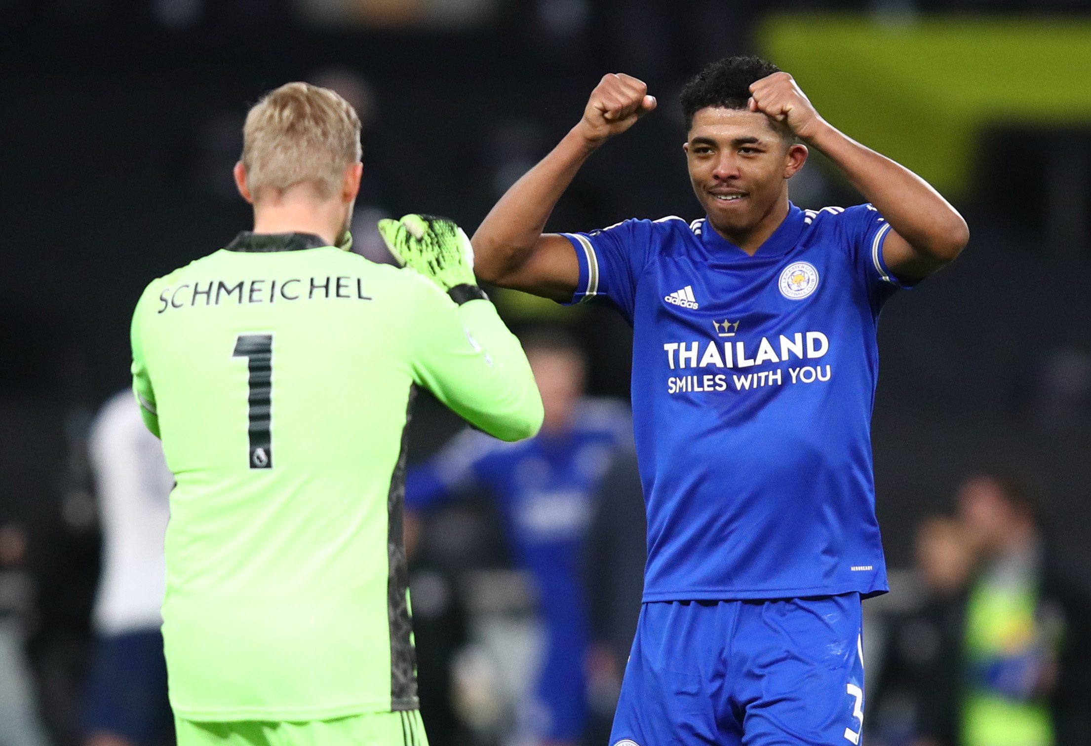 لأول مرة في تاريخ الدوري الإنجليزي الممتاز.. حكم يوقف مباراة ليسمح للاعب مسلم بالإفطار (فيديو)