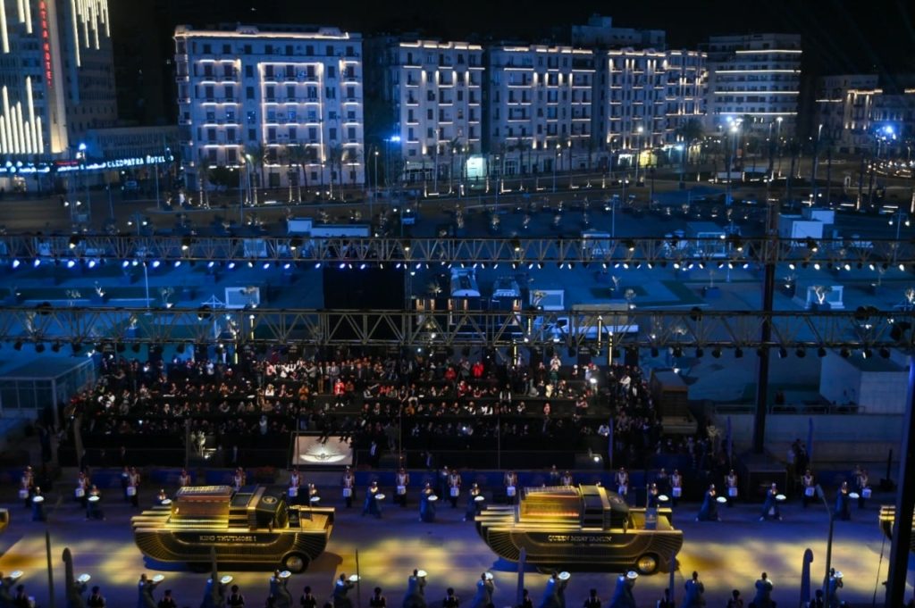 موكب نقل المومياوات المصرية من المتحف المصري في التحرير إلى متحف الحضارة في الفسطاط/ مواقع التواصل