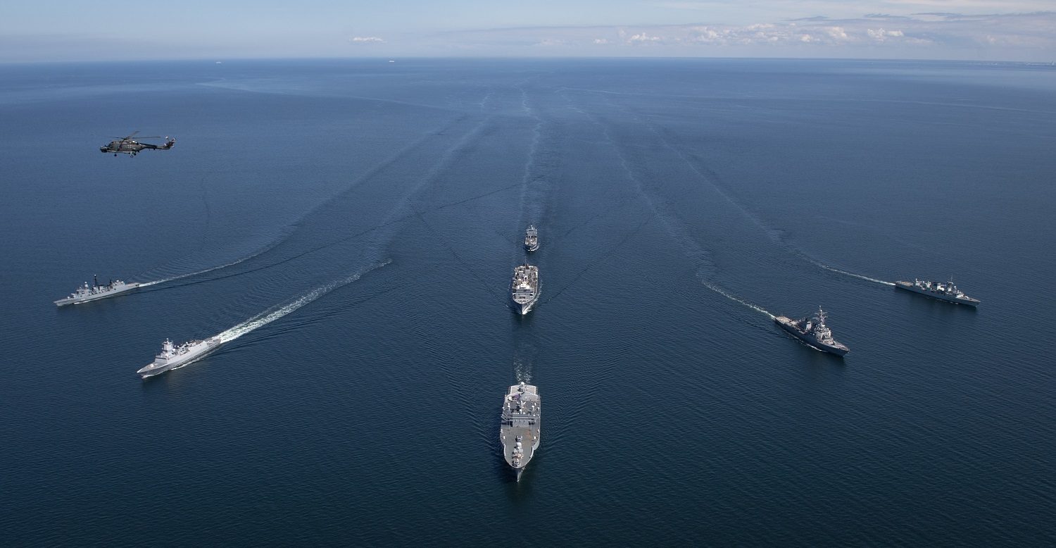 المدمرتان الأمريكيتان