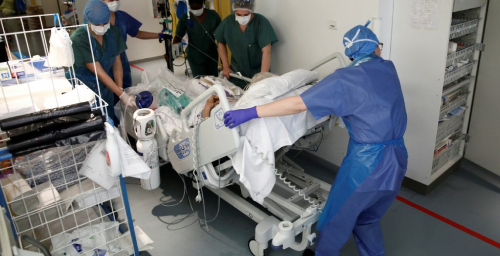 عملية زراعة قصبة هوائية كورونا