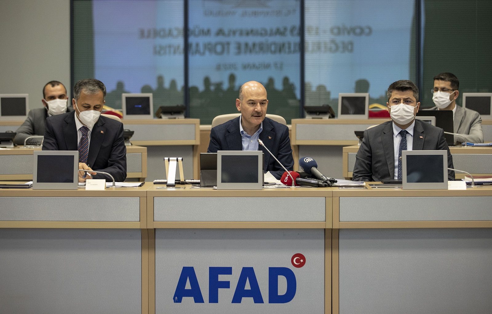 تركيا تُحذر الأجانب