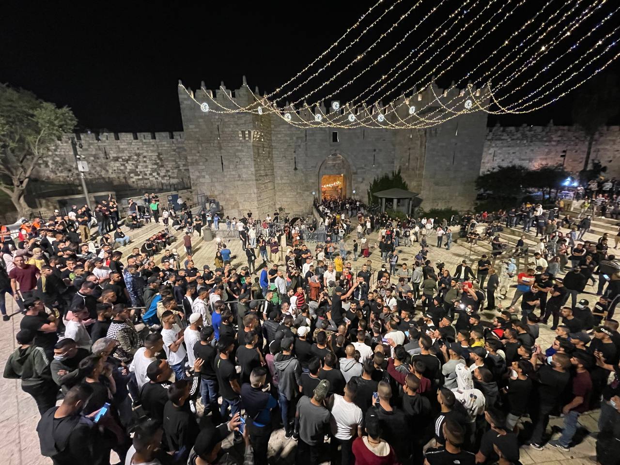 القوات الإسرائيلية أغلقت منطقة "باب العامود" أمام الفلسطينيين منذ بداية شهر رمضان