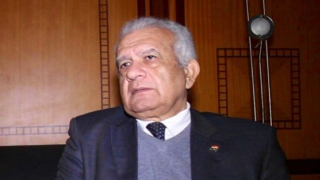 وفاة الأكاديمي والسياسي المصري حازم حسني.. حزن كبير على رحيله، واتهامات للسلطات بـ”قمعه” حتى الموت