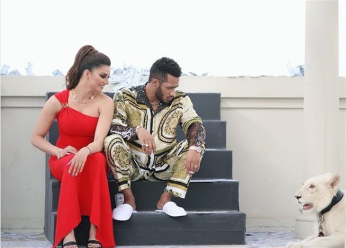 محمد رمضان والنجمة الهندية \ مواقع التواصل الاجتماعي