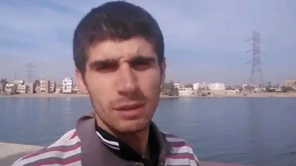 سوري عالق على متن سفينة في مصر مصر