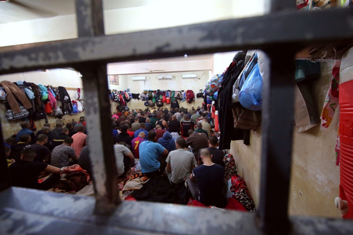 “سيقضي على جيل بأكمله”.. كيف أصبح تعاطي مخدر “كريستال ميث” وباء يدمر العراق؟