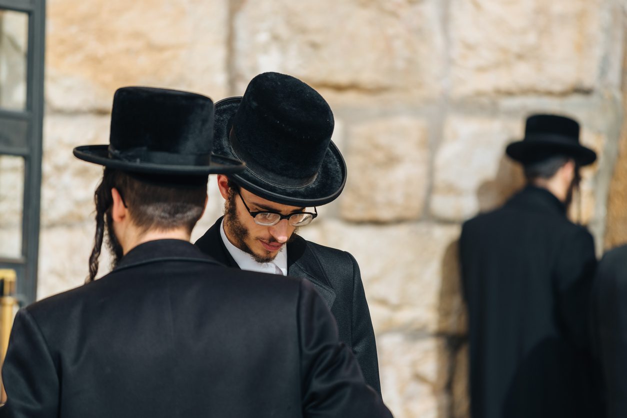 حداداً على هيكل سليمان وحصار القدس، ومحاولة للارتقاء إلى مستوى “الملائكة”.. لماذا يصوم اليهود؟