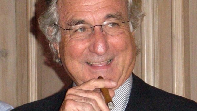 خدع بنوكاً وأمراء ورواد أعمال خسروا بسببه 65 مليار دولار… بيرني مادوف منفذ أكبر عملية احتيال في التاريخ