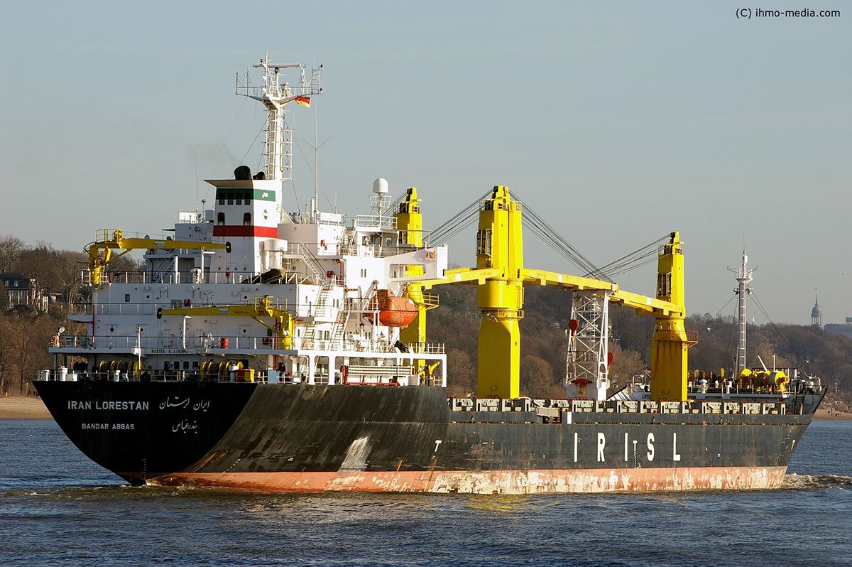 حرب بحرية مفتوحة بين إسرائيل وإيران.. ما تبعات الهجوم على سفينة “سافيز” الاستراتيجية وماذا تمثل لطهران؟