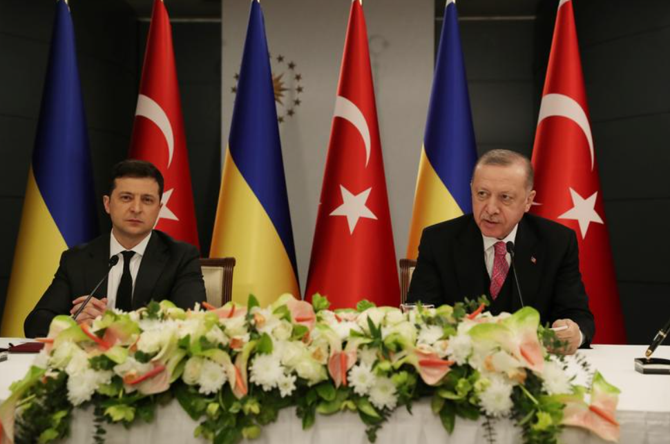 هل تدعم تركيا أوكرانيا في مواجهة روسيا كما فعلت في أذربيجان وسوريا أم لديها خطة أخرى؟