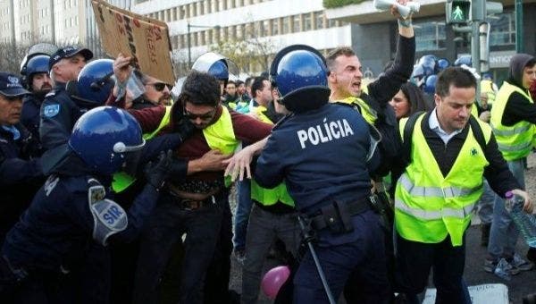 ماضي فرنسا الاستعماري