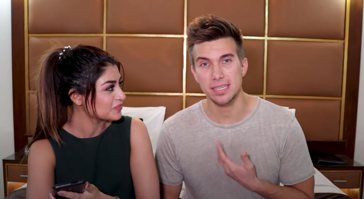 انفصال الممثلة الباكستانية زويا ناصر